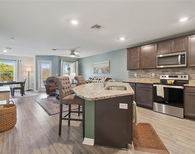 5228 New Friendship Pl - Photo Thumbnail 3