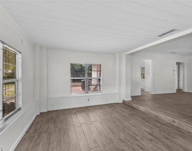 4010 W Angeles Street - Photo Thumbnail 9