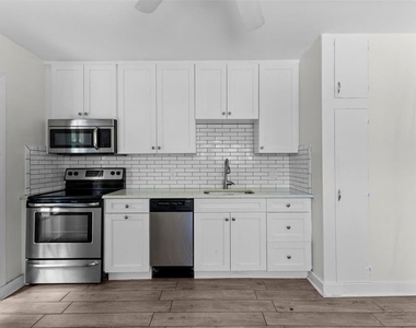 4010 W Angeles Street - Photo Thumbnail 15