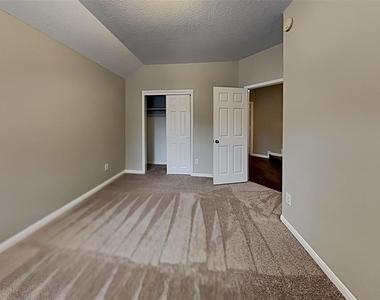 11106 Bandit Trail Dr - Photo Thumbnail 14