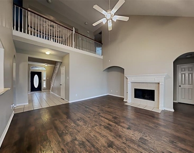 11106 Bandit Trail Dr - Photo Thumbnail 2