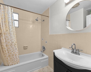 304 W Flora Street - Photo Thumbnail 13