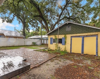 304 W Flora Street - Photo Thumbnail 17