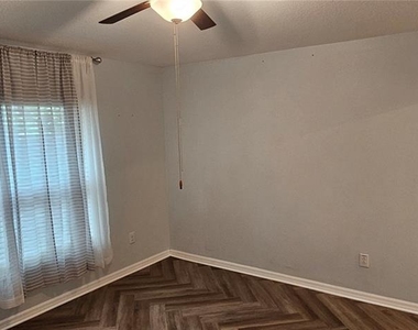 14055 Weddington Terrace - Photo Thumbnail 12
