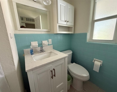 14402 N Bayshore Drive - Photo Thumbnail 10