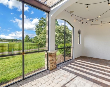 651 Saxony Boulevard - Photo Thumbnail 3