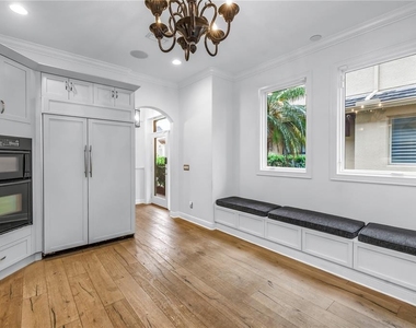 651 Saxony Boulevard - Photo Thumbnail 7