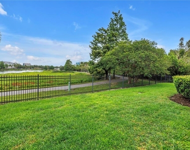 651 Saxony Boulevard - Photo Thumbnail 36
