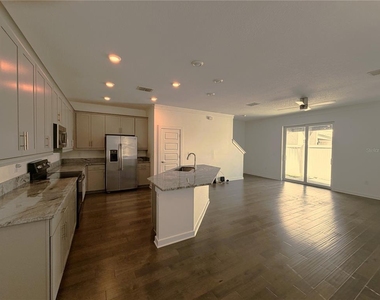 4201 W Gray Street - Photo Thumbnail 4