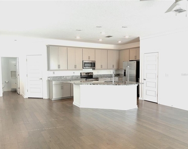 4201 W Gray Street - Photo Thumbnail 5