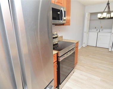 10263 Gandy Boulevard N - Photo Thumbnail 9