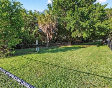 10263 Gandy Boulevard N - Photo Thumbnail 87
