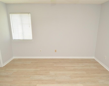 10263 Gandy Boulevard N - Photo Thumbnail 38