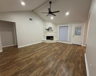 4808 Fairmoor Street - Photo Thumbnail 4