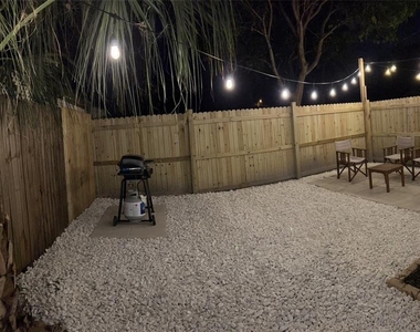 3810 N 45 Th Av - Photo Thumbnail 16