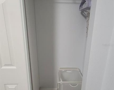 3810 N 45 Th Av - Photo Thumbnail 10