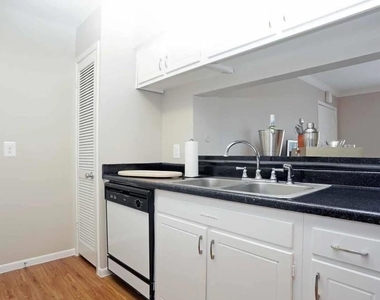 2338 West 18th Street - Photo Thumbnail 2