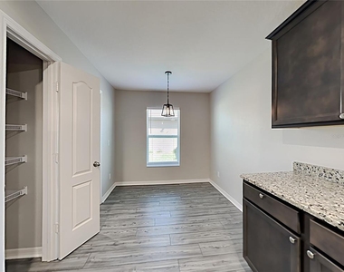 1804 Canaan Loop - Photo Thumbnail 10