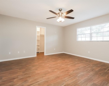 5007 Terry Lane - Photo Thumbnail 11