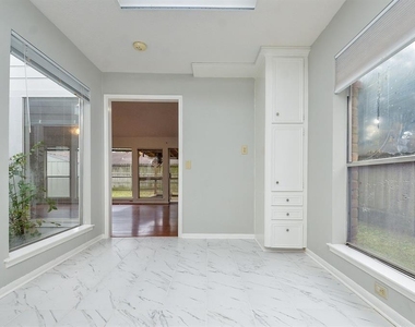 15815 Boulder Oaks Drive - Photo Thumbnail 16