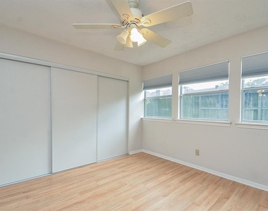 15815 Boulder Oaks Drive - Photo Thumbnail 11