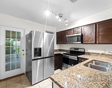 11317 Stratton Park Drive - Photo Thumbnail 13