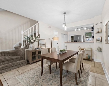 11317 Stratton Park Drive - Photo Thumbnail 10