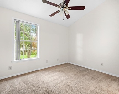 11317 Stratton Park Drive - Photo Thumbnail 18