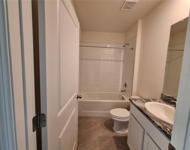 2733 Widewater Way - Photo Thumbnail 4