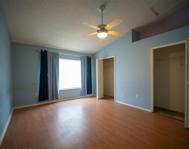 1250 Redondo Way - Photo Thumbnail 12