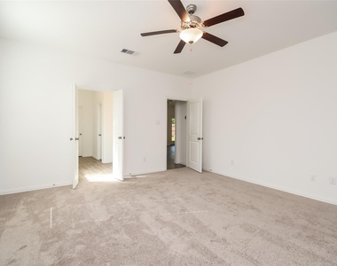 15122 Arlington Park Avenue - Photo Thumbnail 9