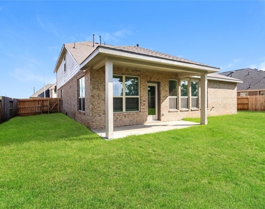 15122 Arlington Park Avenue - Photo Thumbnail 13