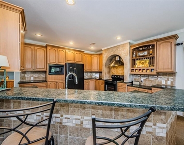 4844 Anchorage Cove - Photo Thumbnail 17
