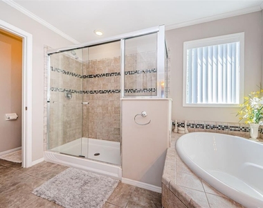 4844 Anchorage Cove - Photo Thumbnail 31