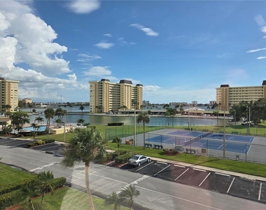 4650 Cove Circle - Photo Thumbnail 25
