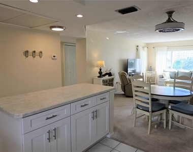 4650 Cove Circle - Photo Thumbnail 11