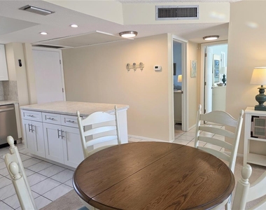 4650 Cove Circle - Photo Thumbnail 13