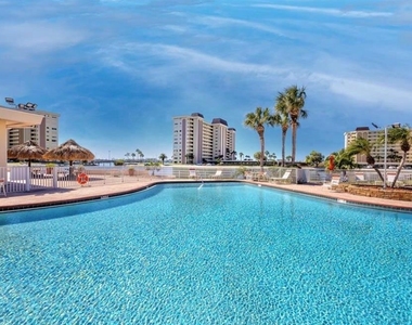 4650 Cove Circle - Photo Thumbnail 31