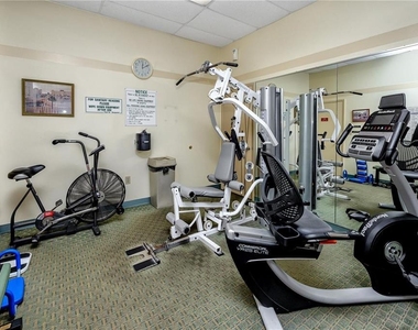 4650 Cove Circle - Photo Thumbnail 28