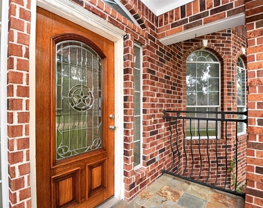 5211 Holly View - Photo Thumbnail 2