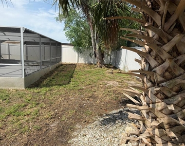 10010 Regency Park Boulevard - Photo Thumbnail 16