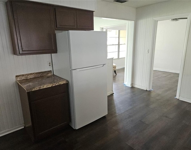 1574 Crown Street - Photo Thumbnail 5
