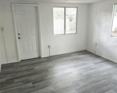 1574 Crown Street - Photo Thumbnail 8