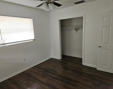 1574 Crown Street - Photo Thumbnail 7