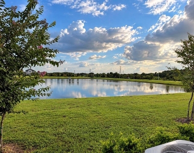 8212 Crescent Oaks Drive - Photo Thumbnail 37