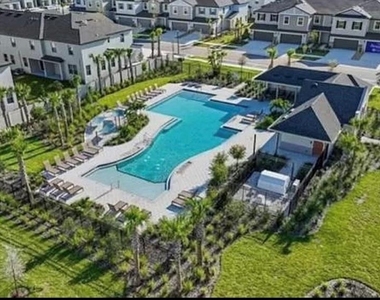 8212 Crescent Oaks Drive - Photo Thumbnail 31