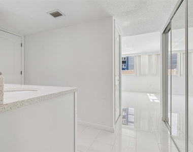 450 Treasure Island Causeway - Photo Thumbnail 21