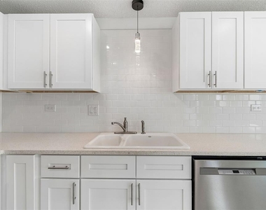 450 Treasure Island Causeway - Photo Thumbnail 11