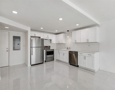 450 Treasure Island Causeway - Photo Thumbnail 9