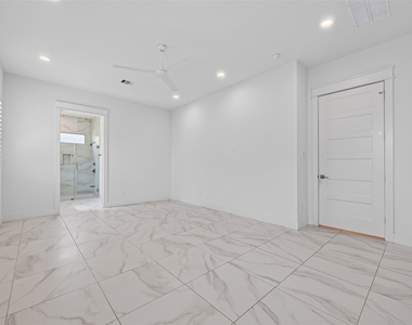 10403 Anchorage Passage - Photo Thumbnail 20
